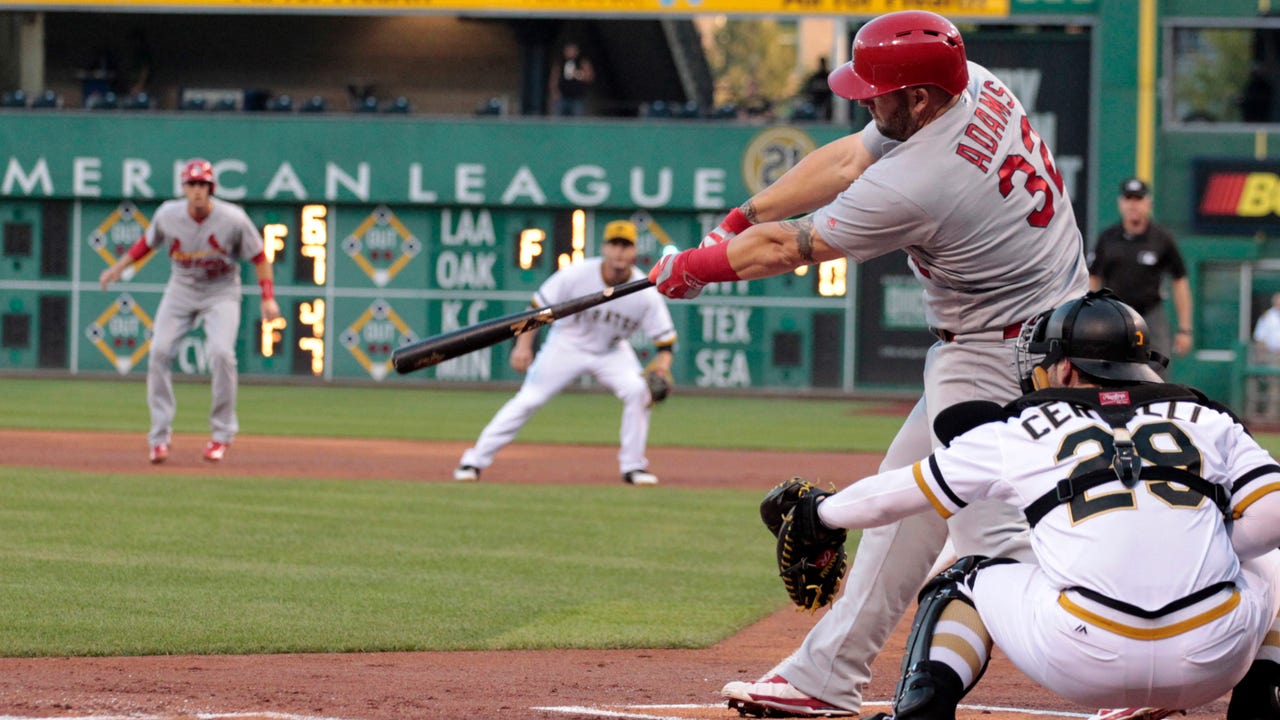 Cards' potential sweep of Pirates slips away late